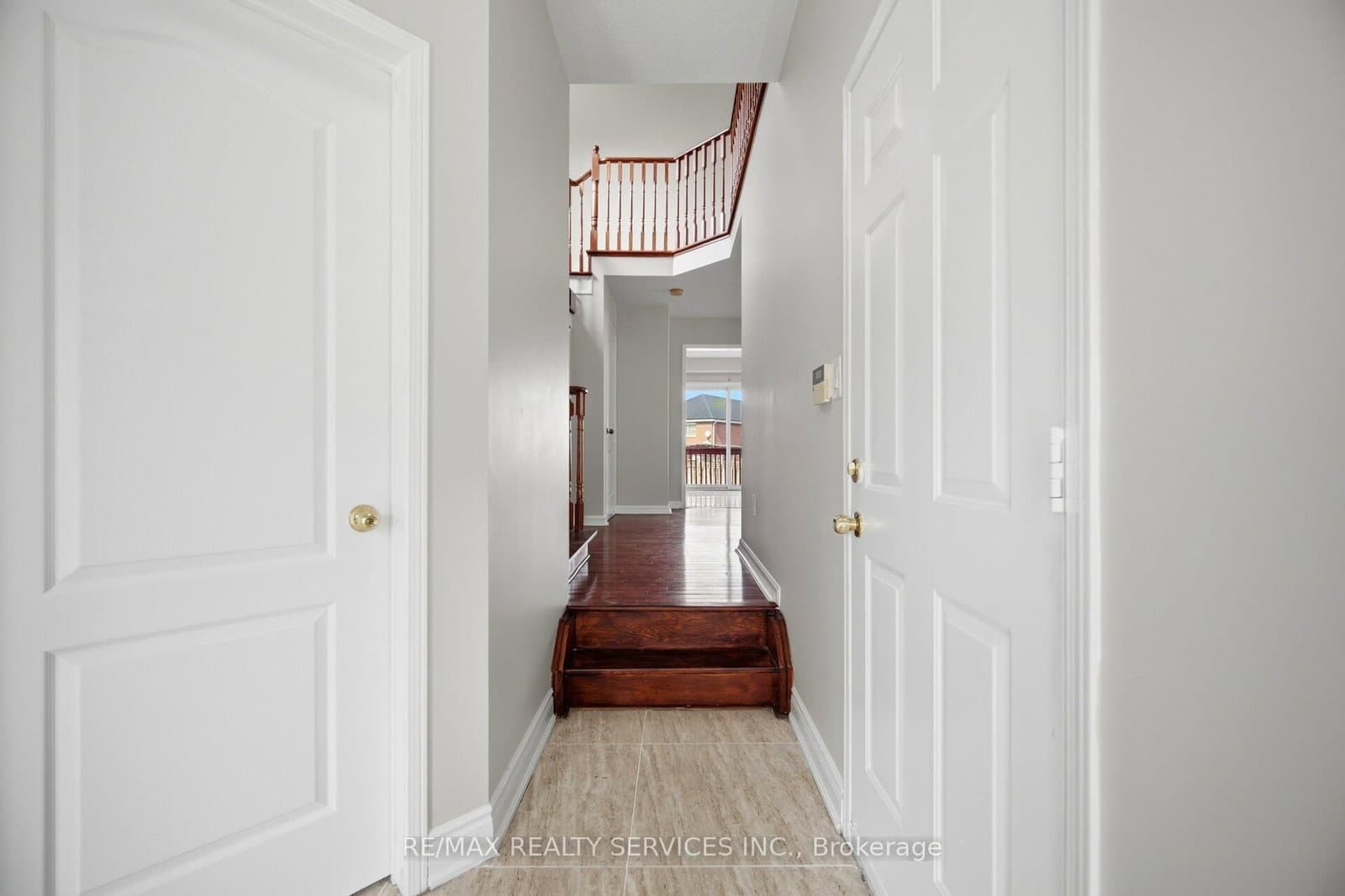 249 Sunny Meadow Boulevard thumbnail 8