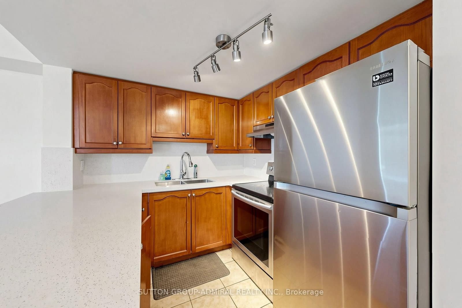 115 George Appleton Way, Unit 2131 thumbnail 8