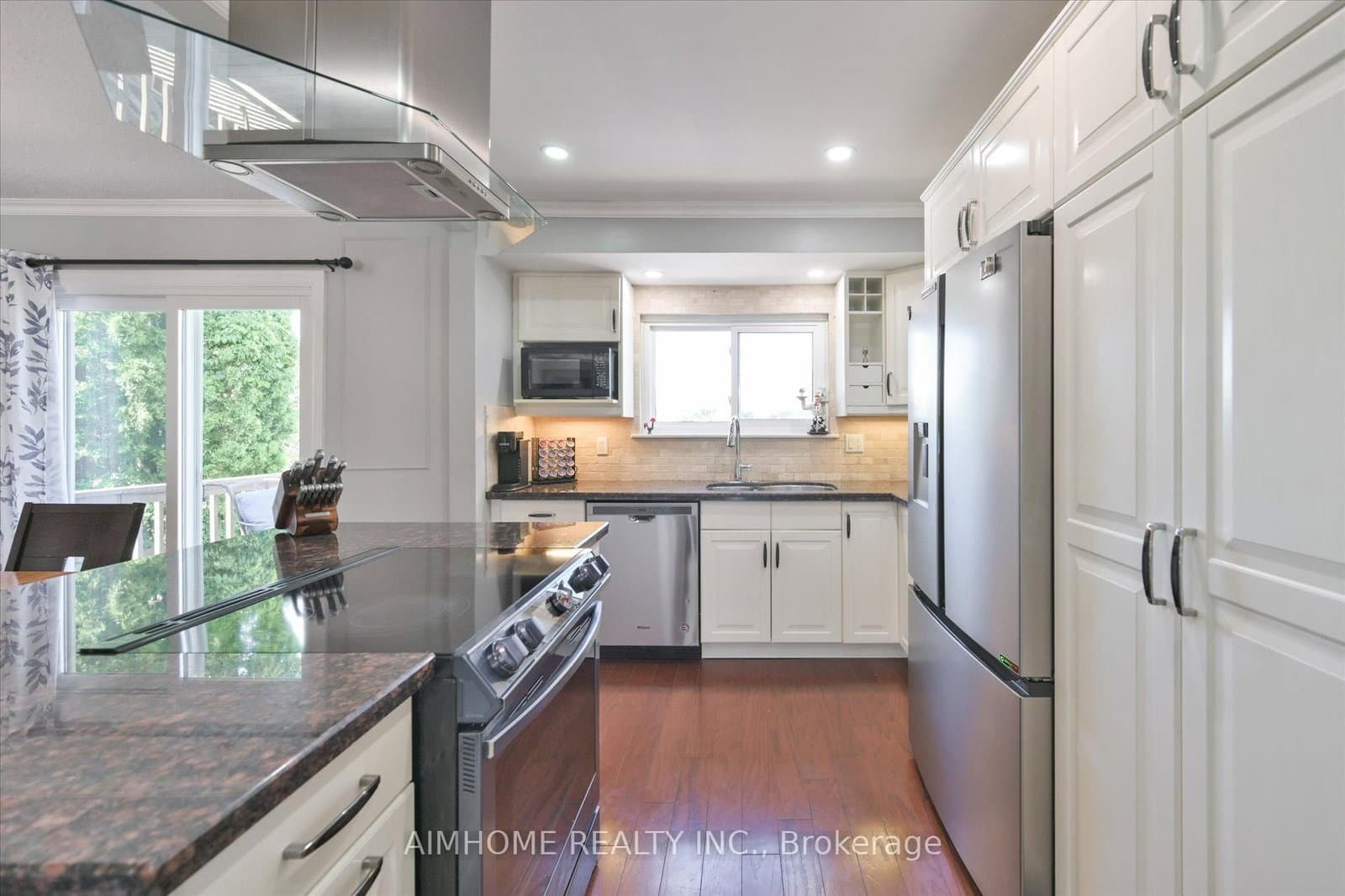 232 McMurchy Avenue thumbnail 13