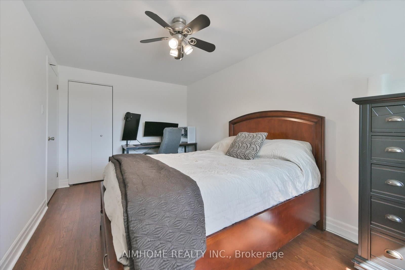 232 McMurchy Avenue thumbnail 22