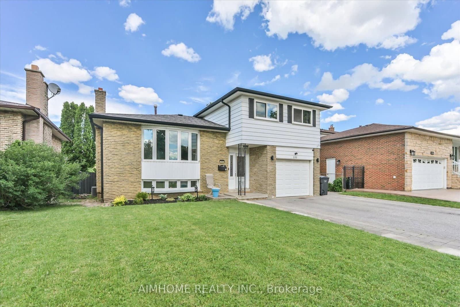 232 McMurchy Avenue thumbnail 3