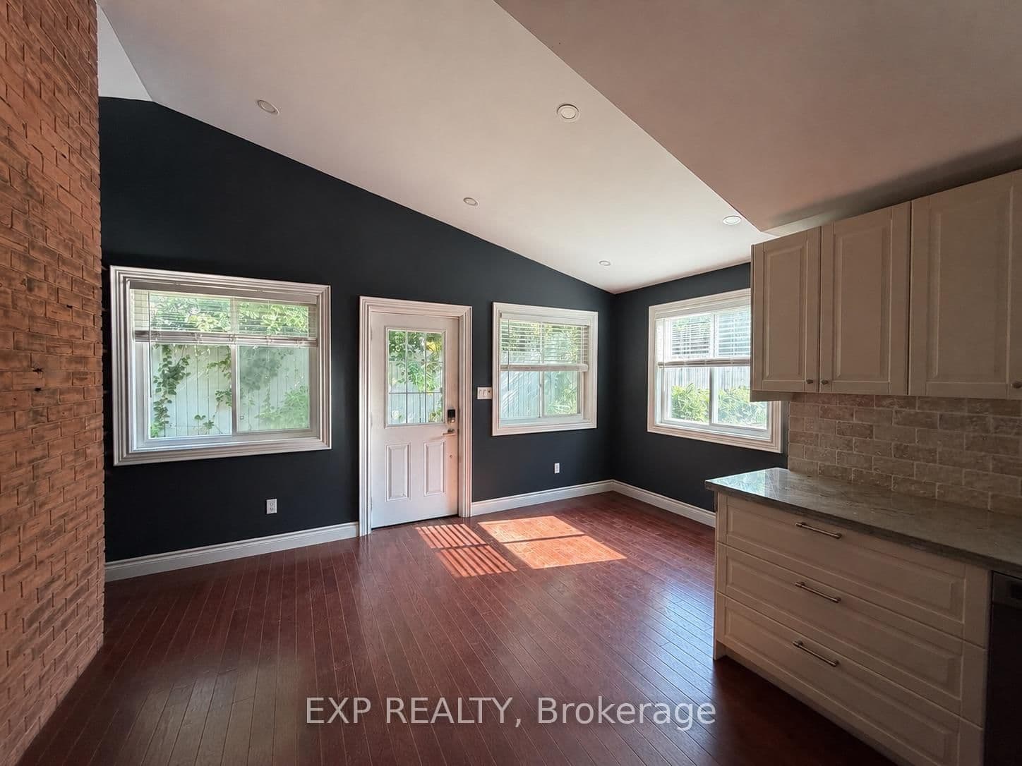 22 First Street, Unit Main thumbnail 2