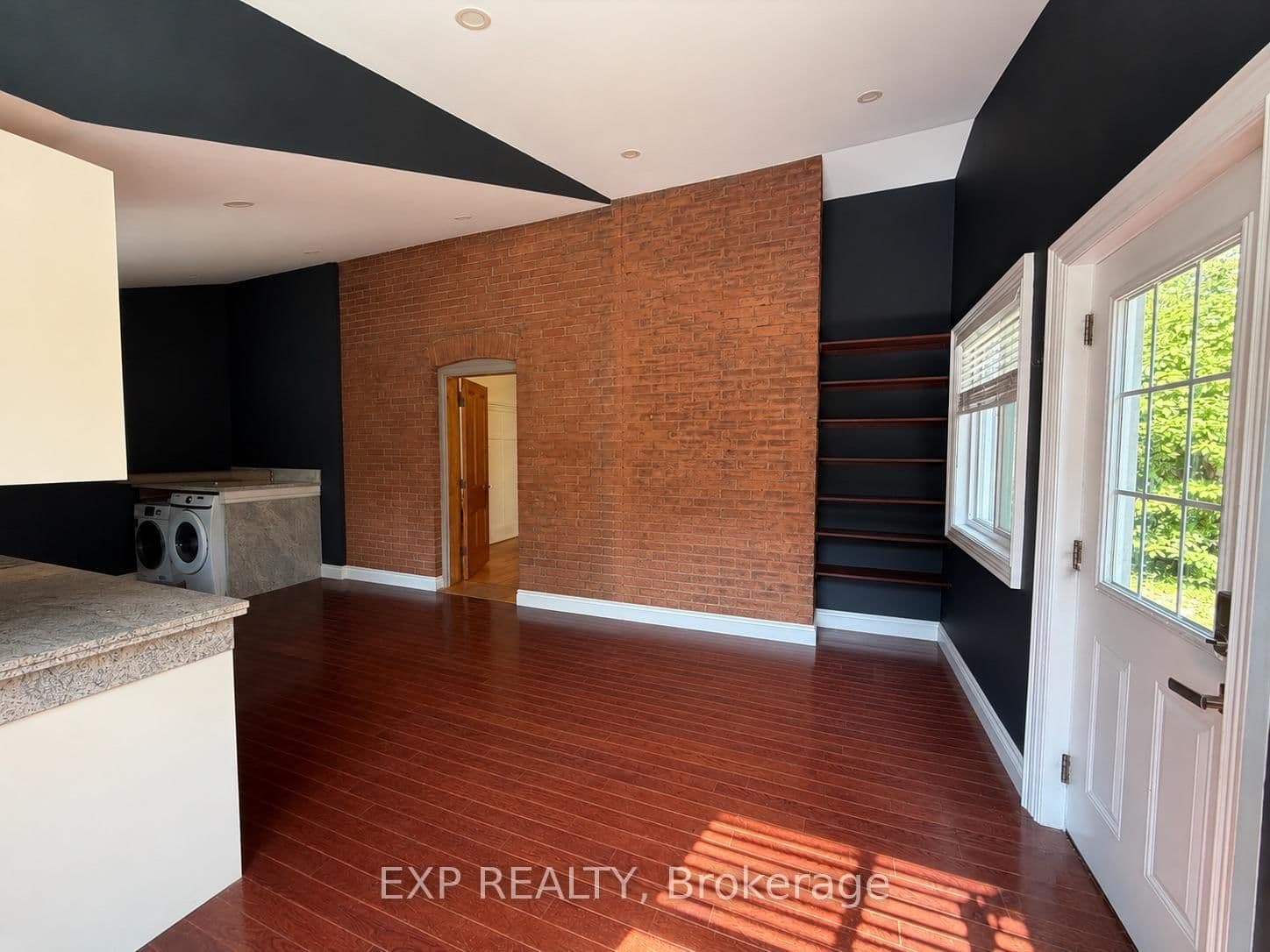 22 First Street, Unit Main thumbnail 3