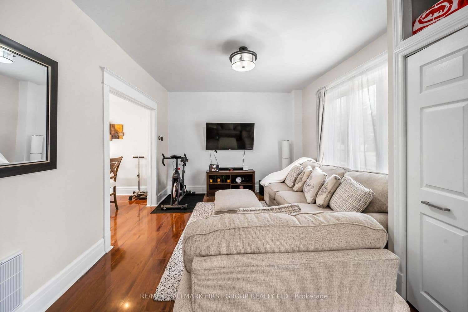 7 Mcmurchy Avenue S thumbnail 15
