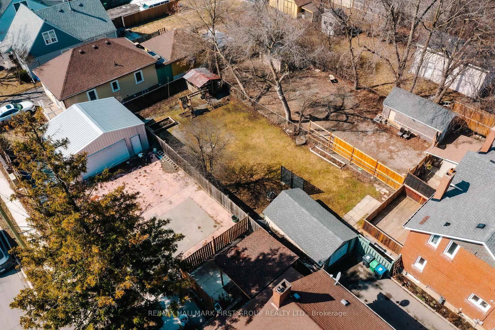 7 Mcmurchy Avenue S thumbnail 2