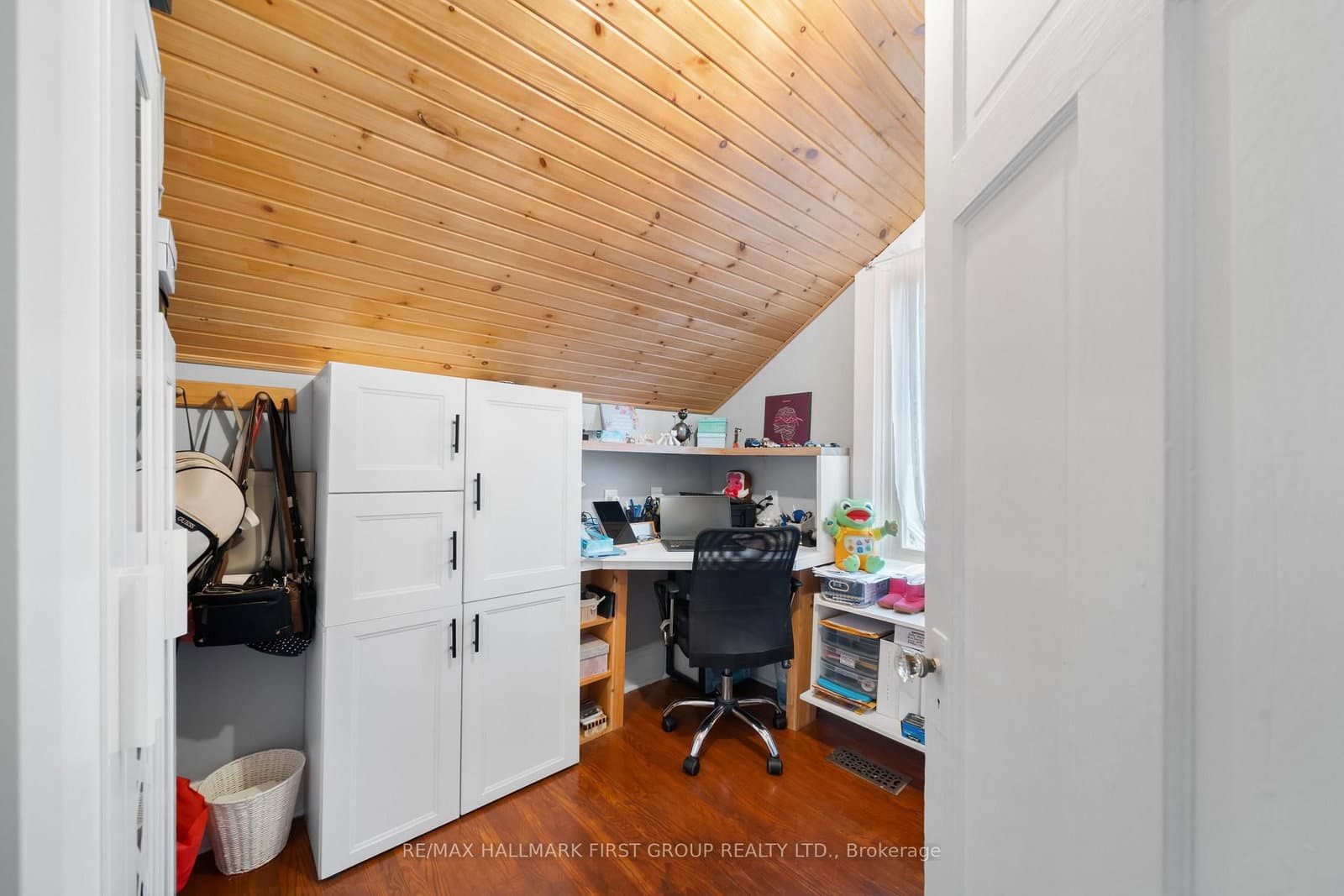 7 Mcmurchy Avenue S thumbnail 35