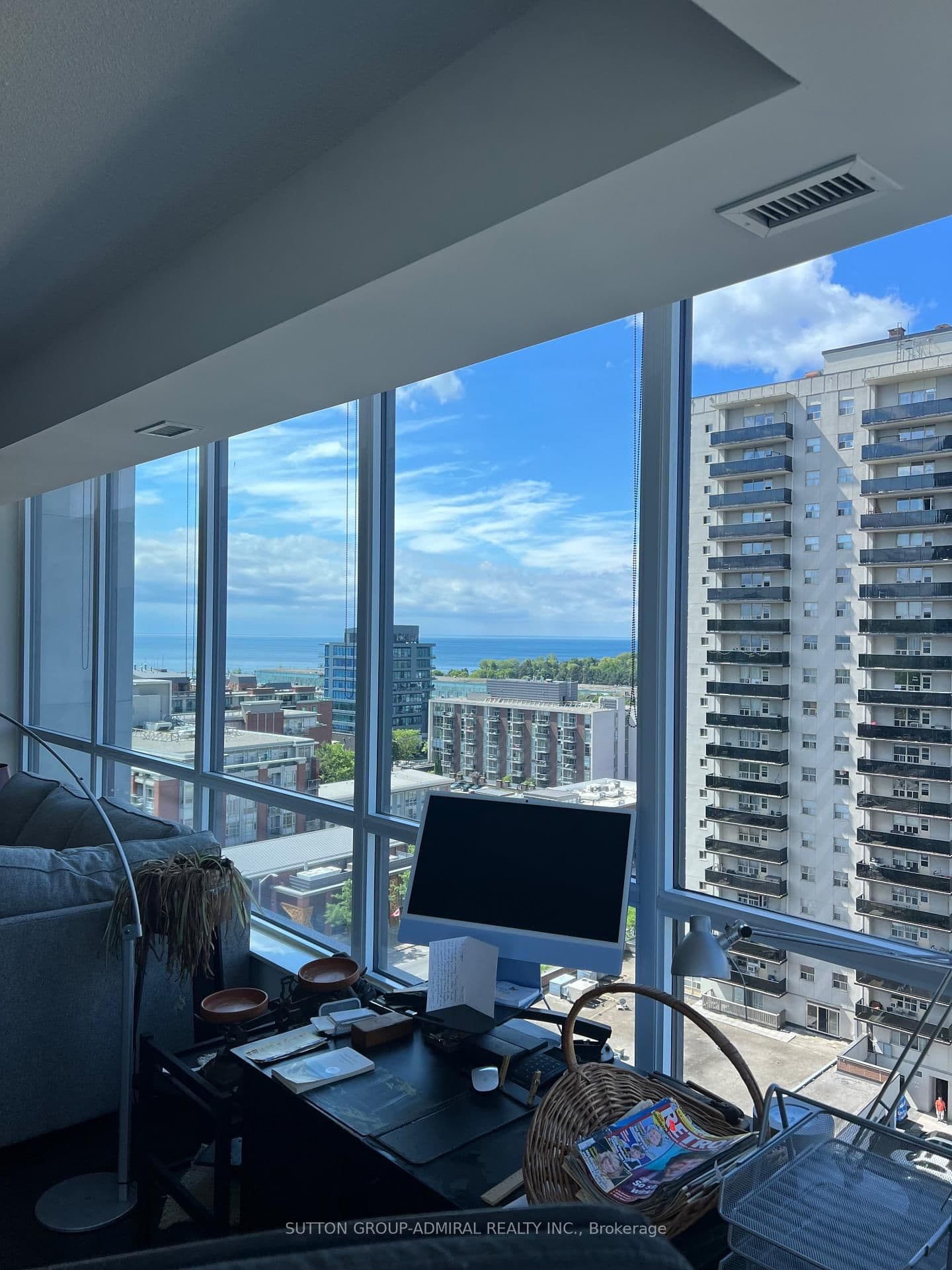1 Hurontario Street, Unit 1108 thumbnail 21
