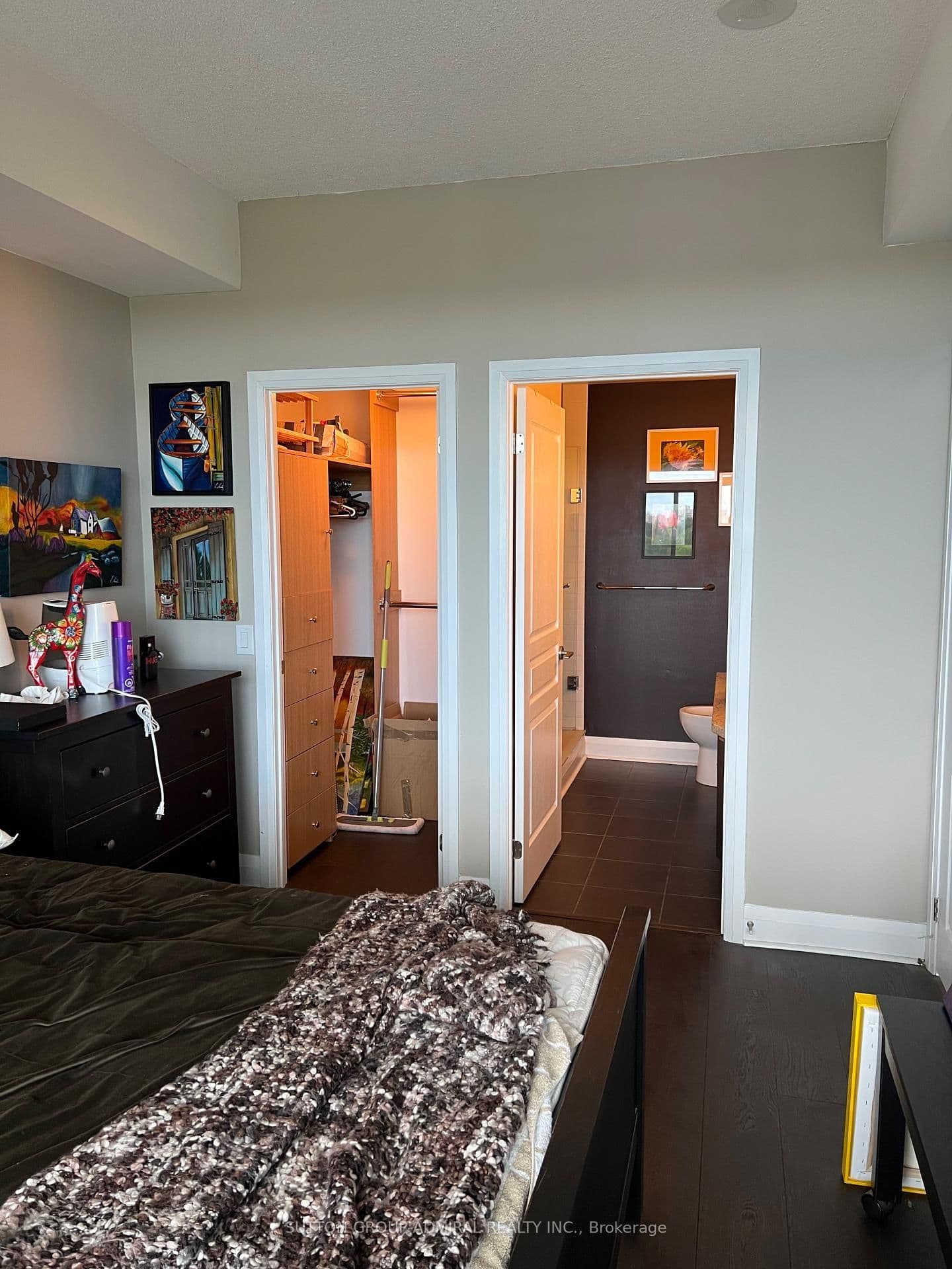 1 Hurontario Street, Unit 1108 thumbnail 31