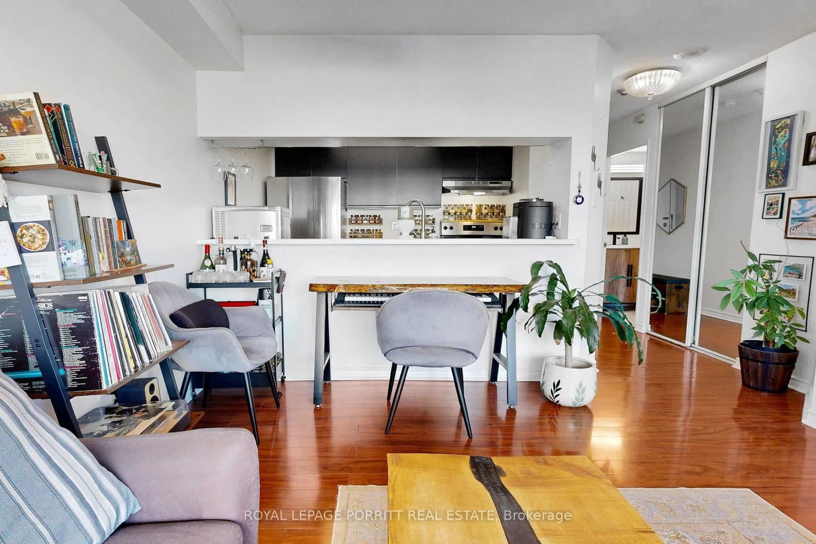 101 Subway Crescent, Unit 414 thumbnail 12