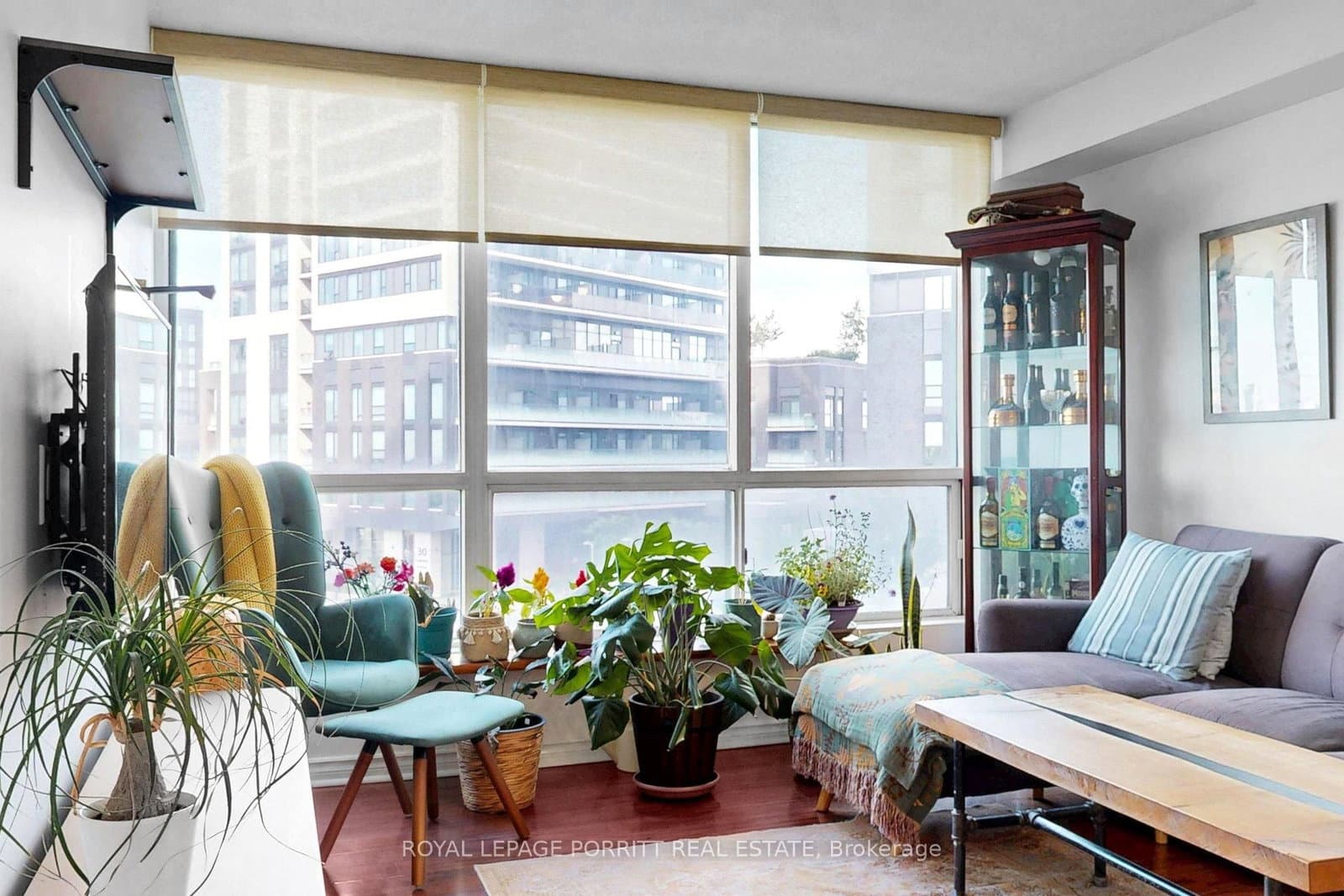 101 Subway Crescent, Unit 414 thumbnail 14