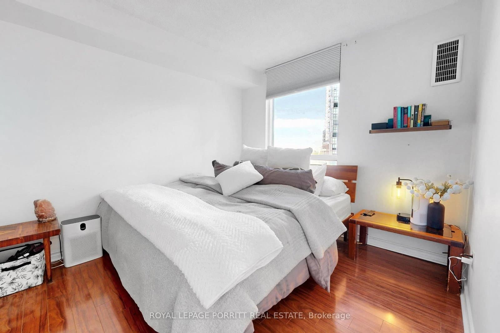 101 Subway Crescent, Unit 414 thumbnail 16