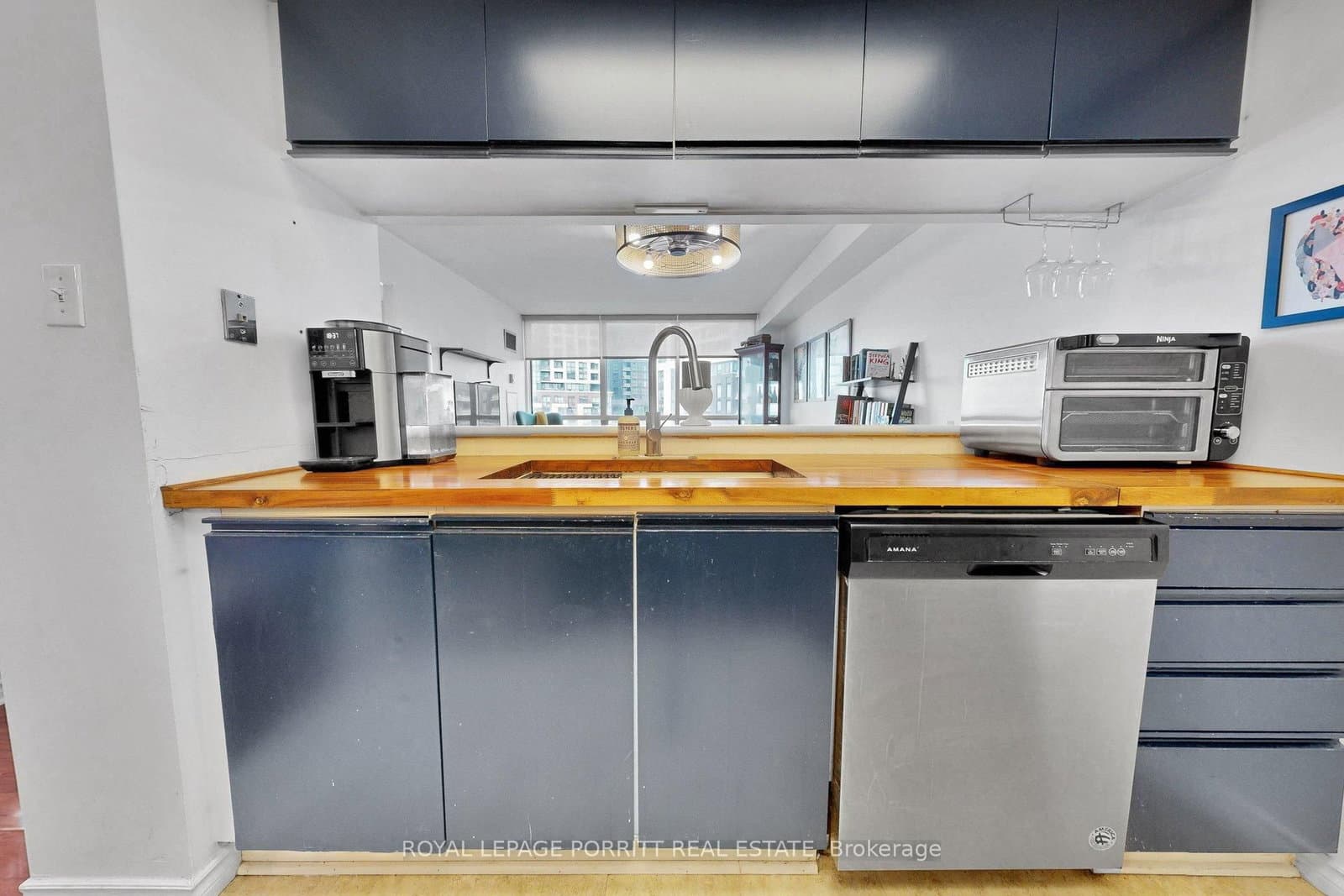 101 Subway Crescent, Unit 414 thumbnail 4