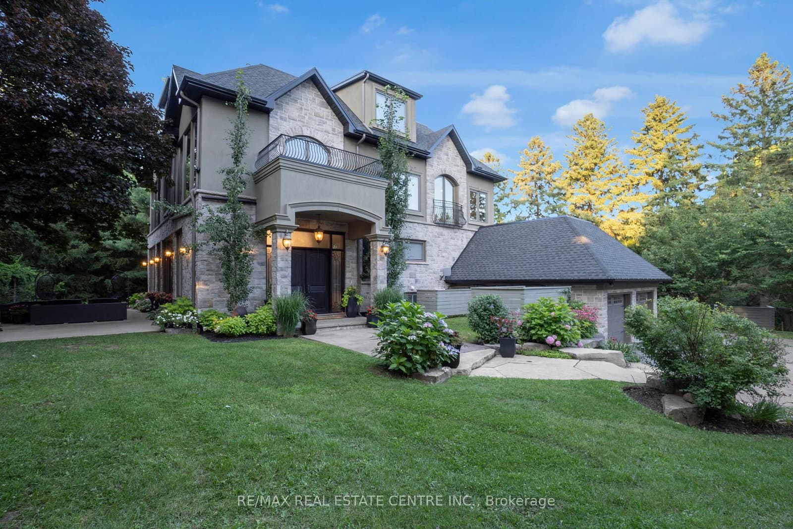 1175 Derry Road thumbnail 3