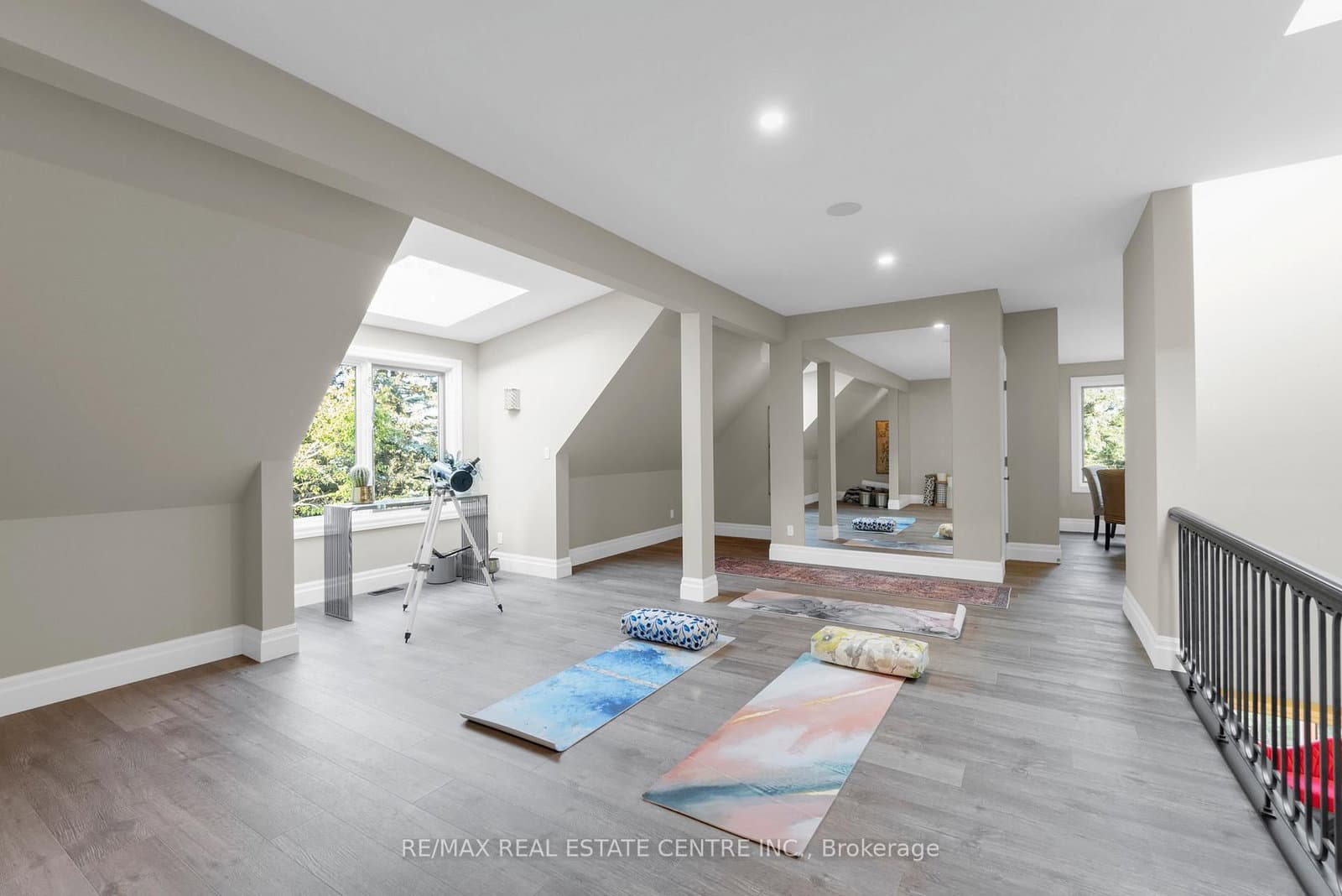 1175 Derry Road thumbnail 37