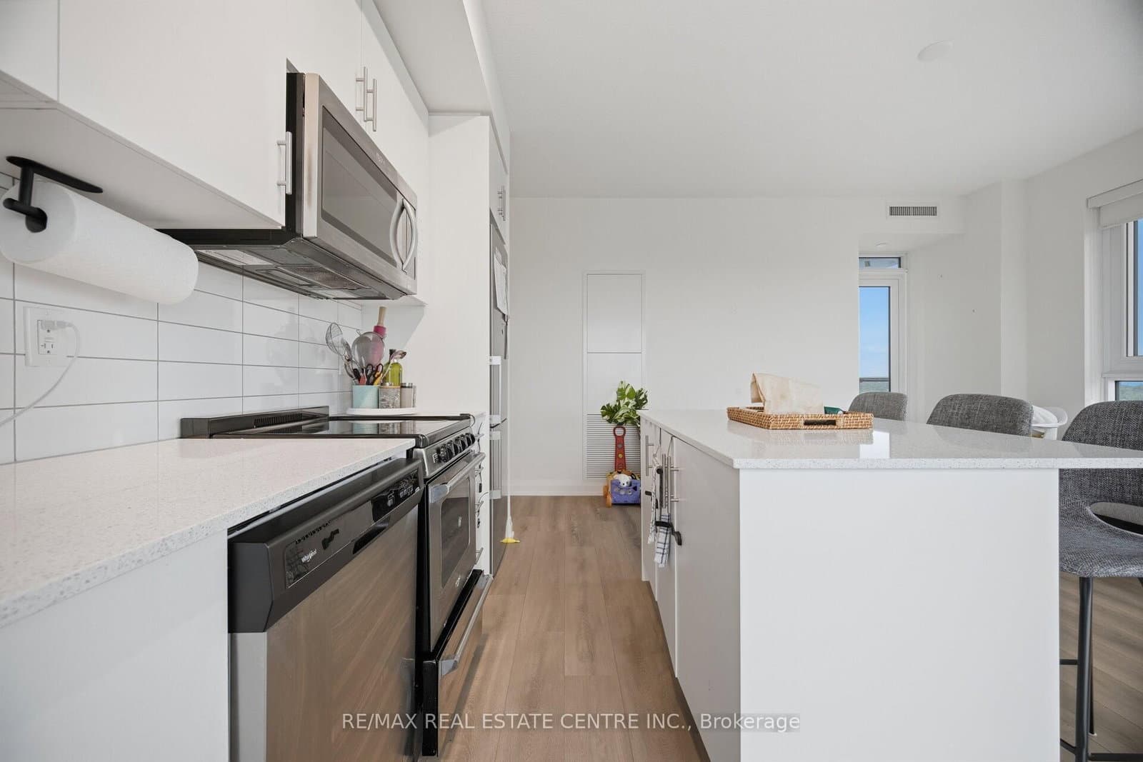 509 Dundas Street W, Unit 618 thumbnail 14