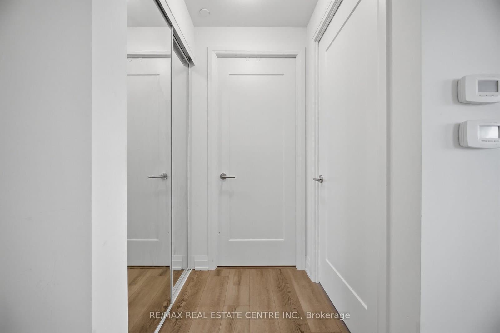 509 Dundas Street W, Unit 618 thumbnail 24
