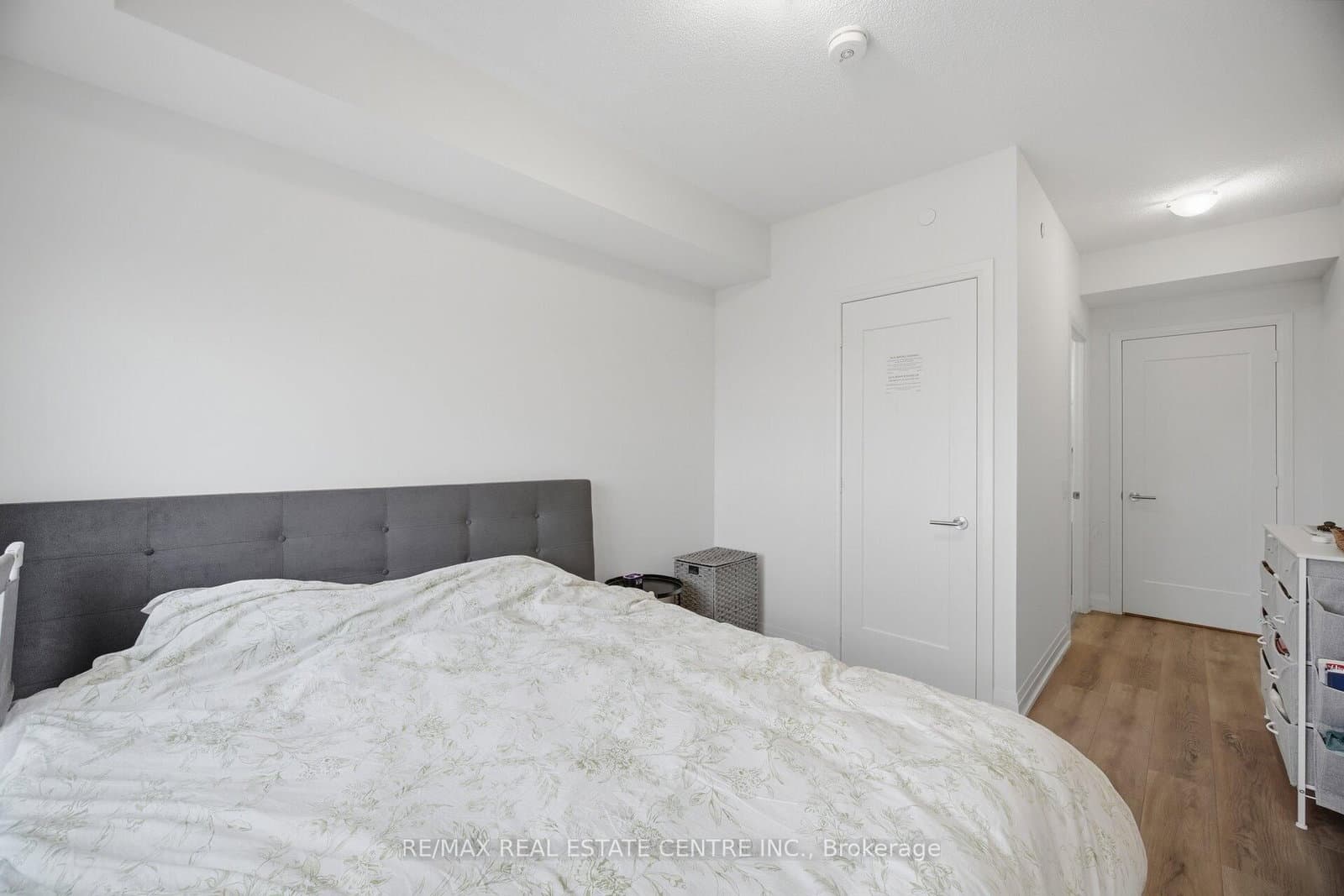509 Dundas Street W, Unit 618 thumbnail 28