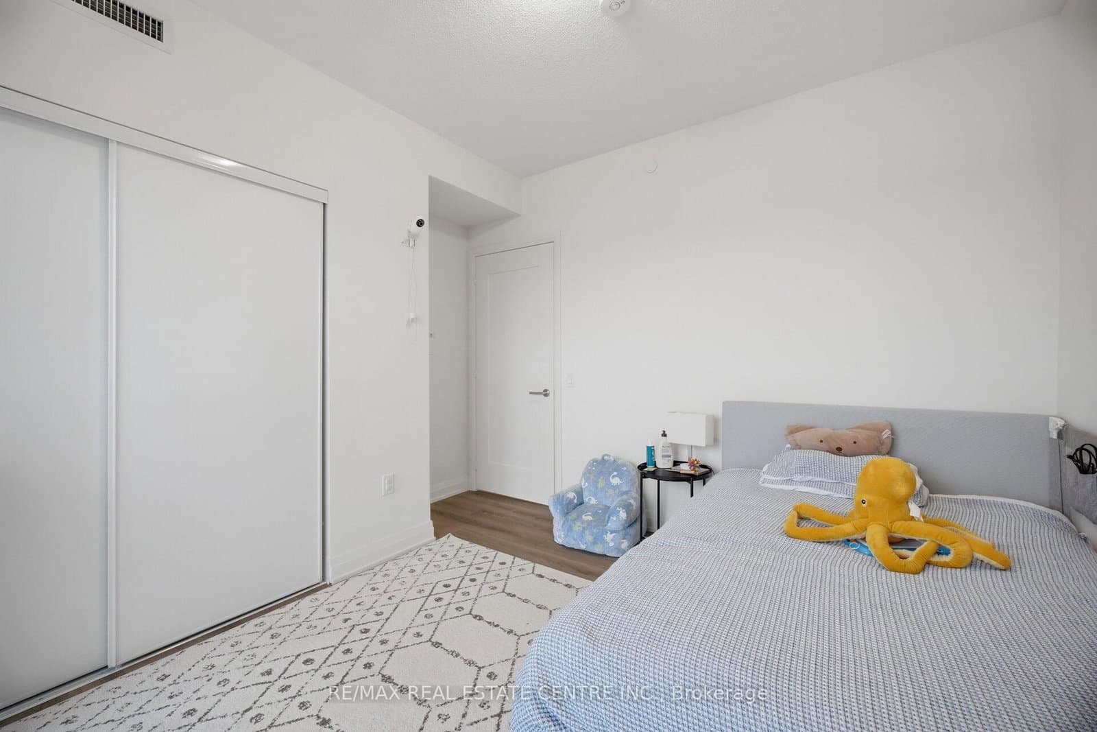 509 Dundas Street W, Unit 618 thumbnail 31