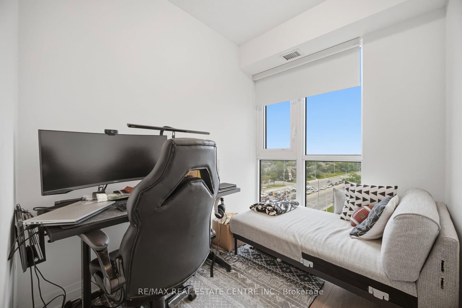 509 Dundas Street W, Unit 618 thumbnail 32