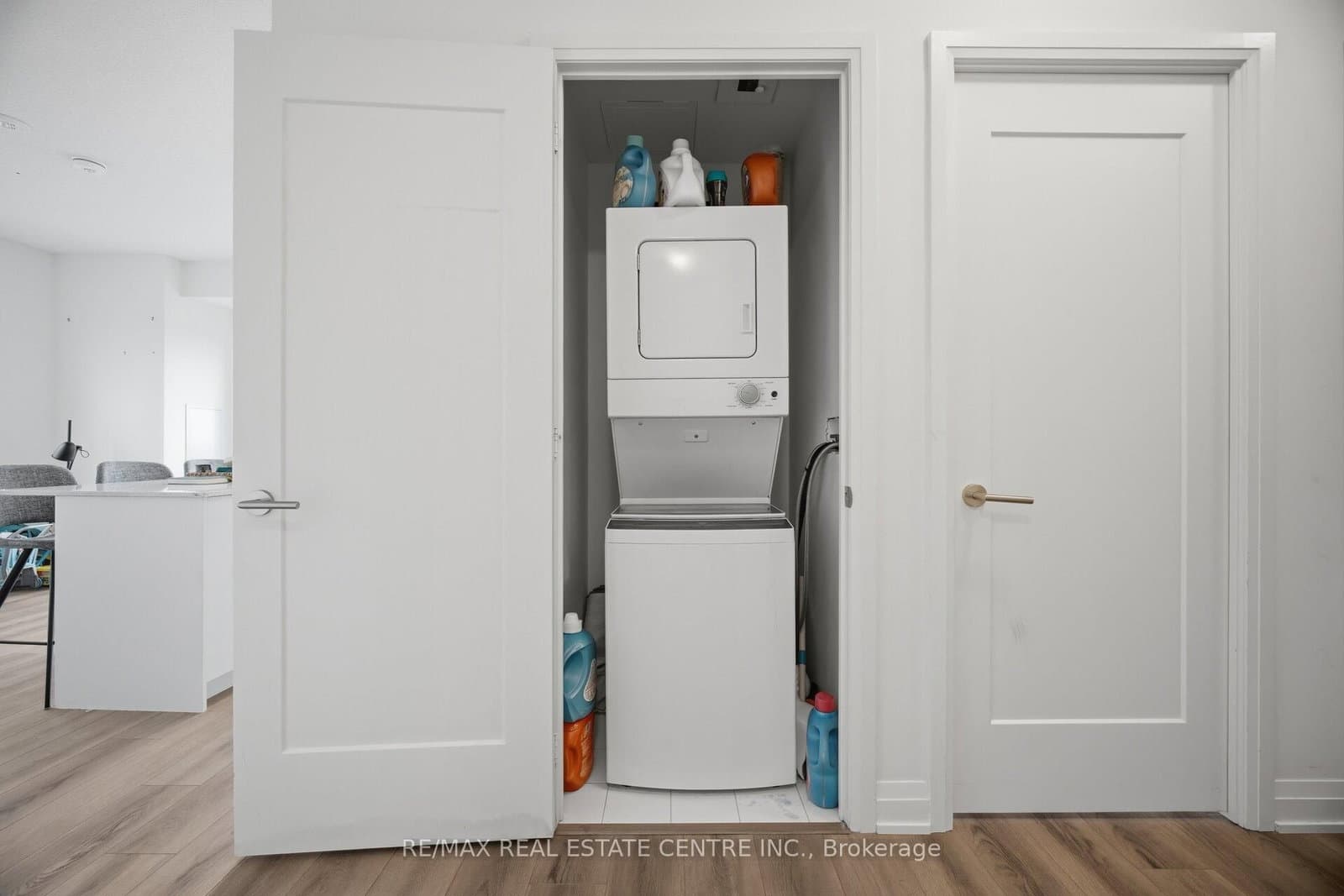 509 Dundas Street W, Unit 618 thumbnail 34