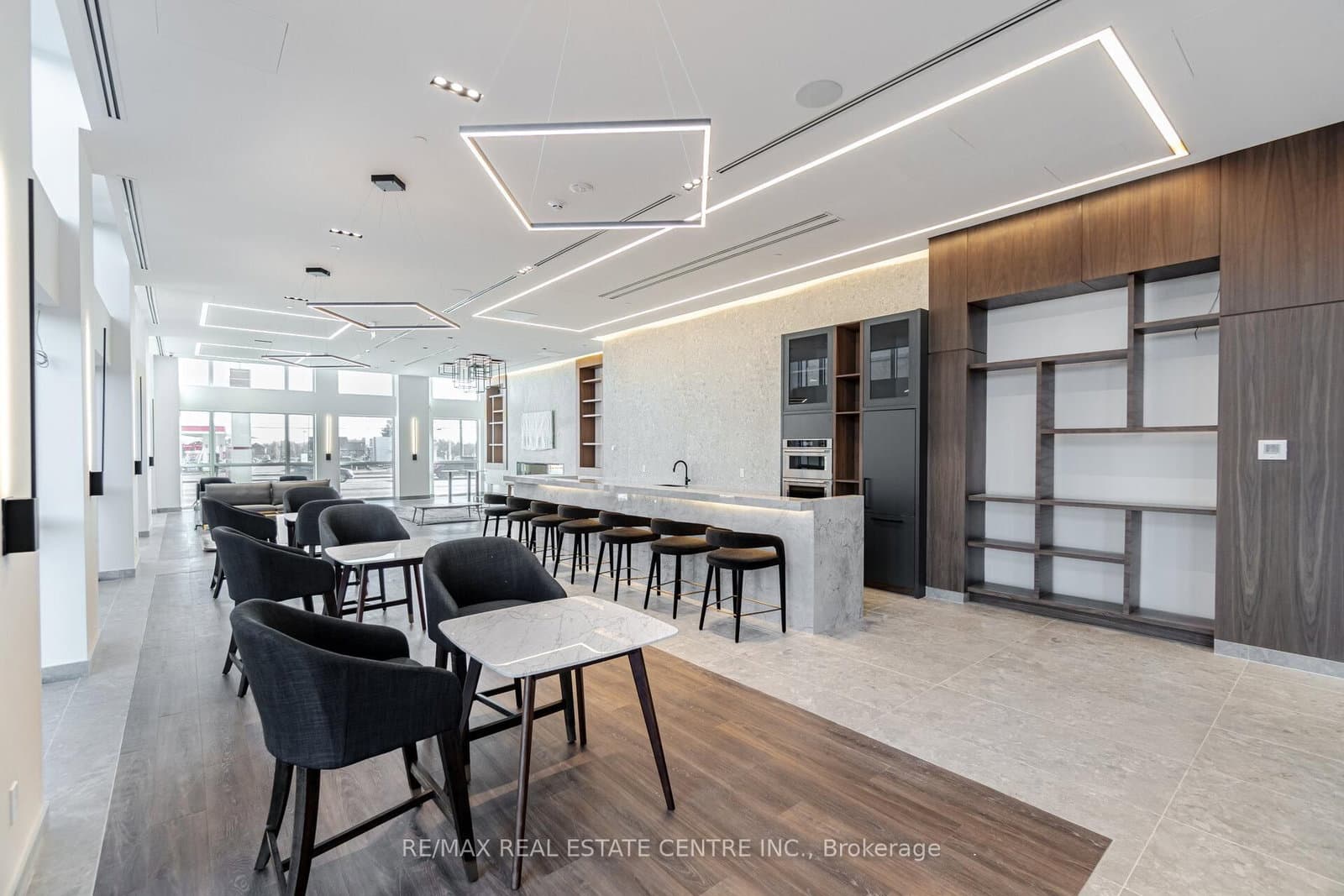 509 Dundas Street W, Unit 618 thumbnail 40