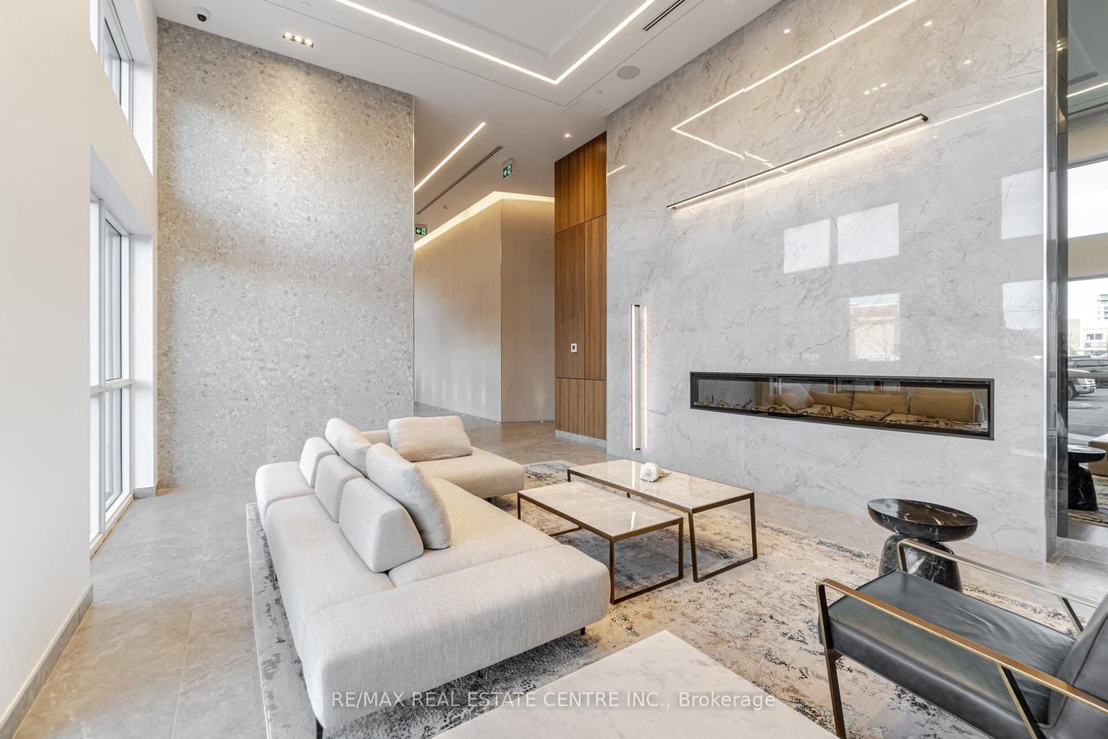509 Dundas Street W, Unit 618 thumbnail 5