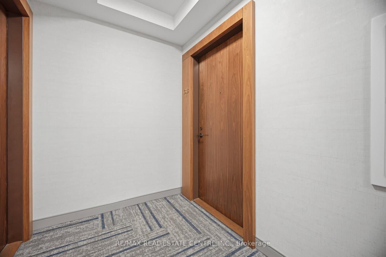 509 Dundas Street W, Unit 618 thumbnail 6