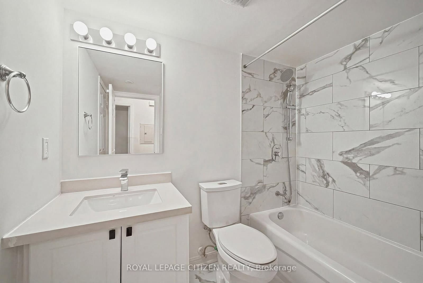75 George Appleton Way, Unit 2048 thumbnail 12