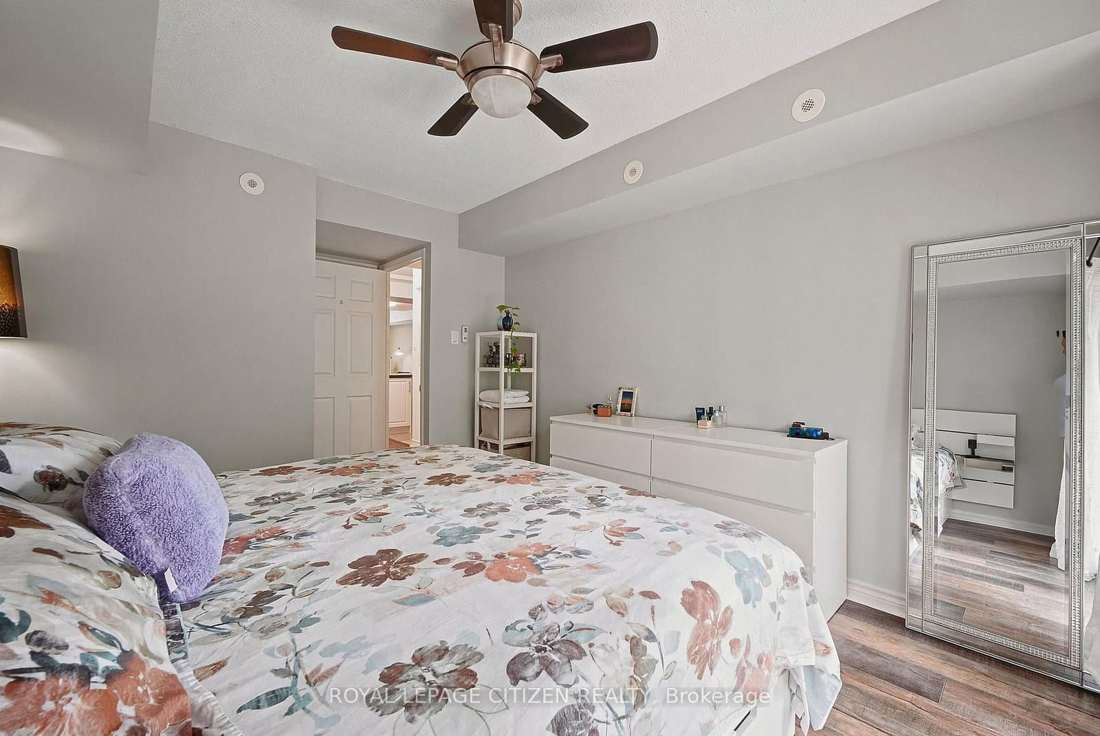 75 George Appleton Way, Unit 2048 thumbnail 15