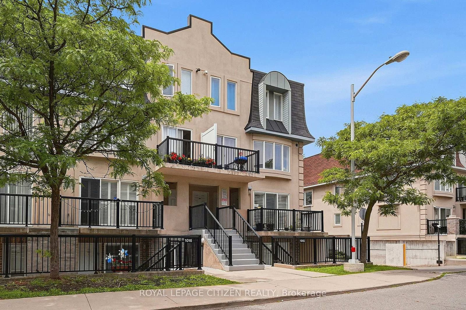 75 George Appleton Way, Unit 2048 thumbnail 2