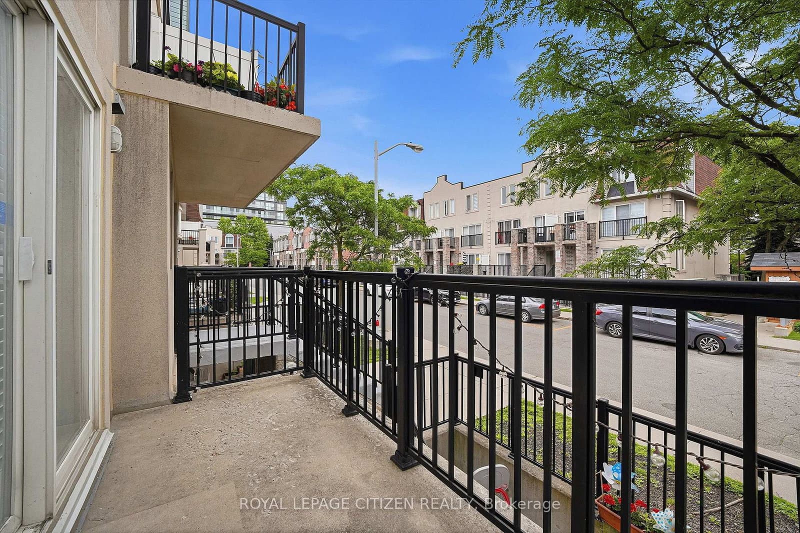 75 George Appleton Way, Unit 2048 thumbnail 3