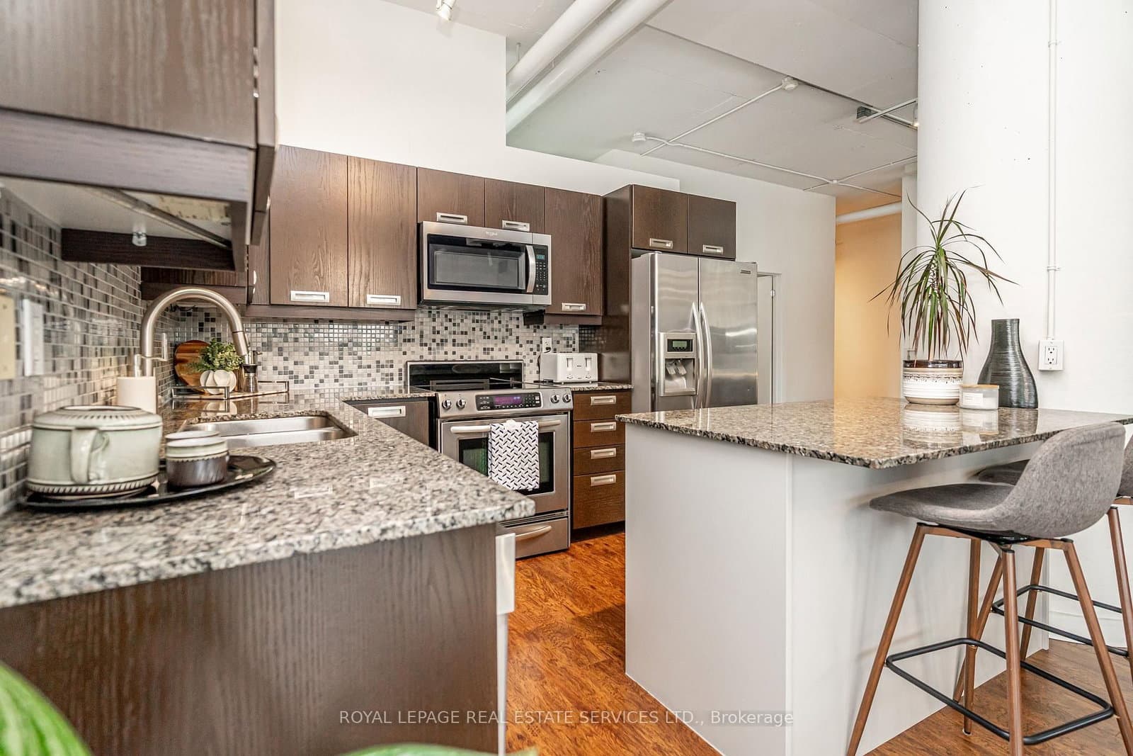 2 Fieldway Road, Unit 206 thumbnail 15
