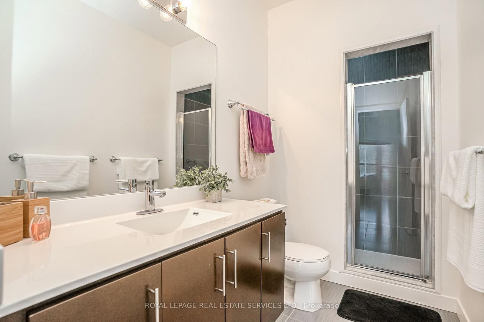 2 Fieldway Road, Unit 206 thumbnail 20