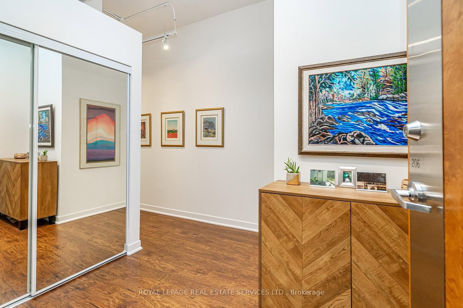 2 Fieldway Road, Unit 206 thumbnail 5