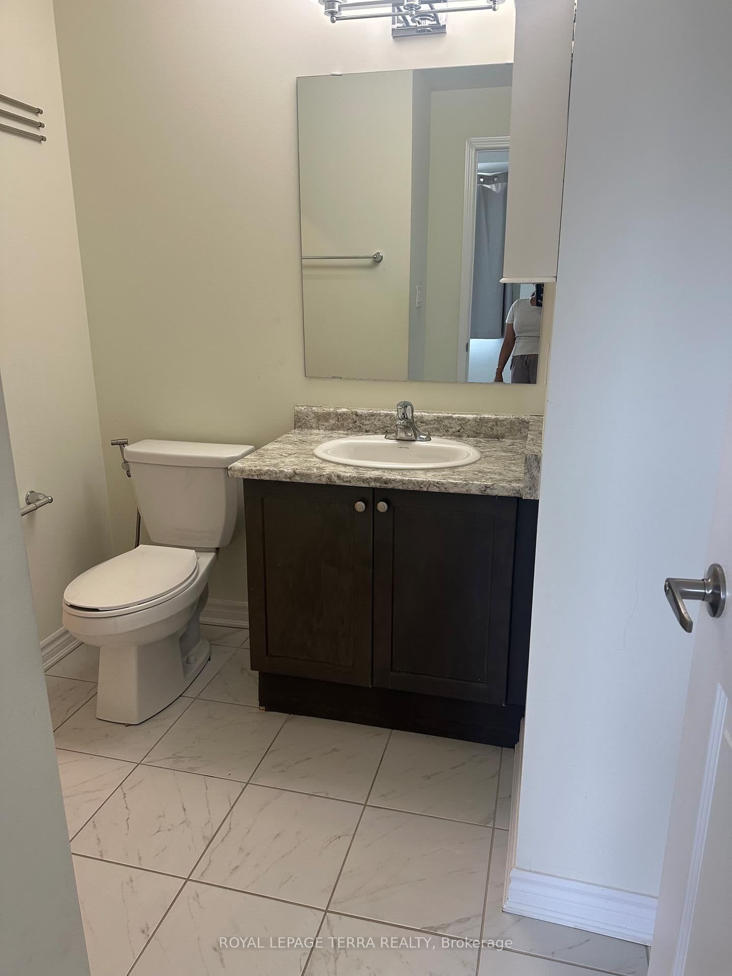 200 Lagerfeld Drive, Unit 320 thumbnail 9