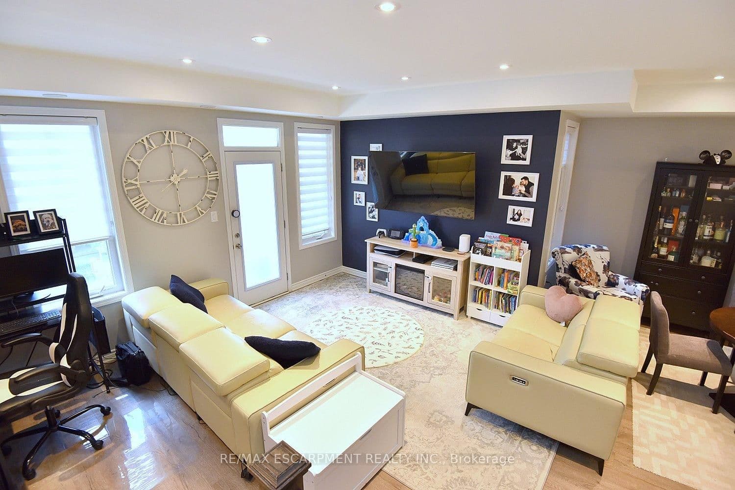 1317 Lerchie Way, Unit 78 thumbnail 4