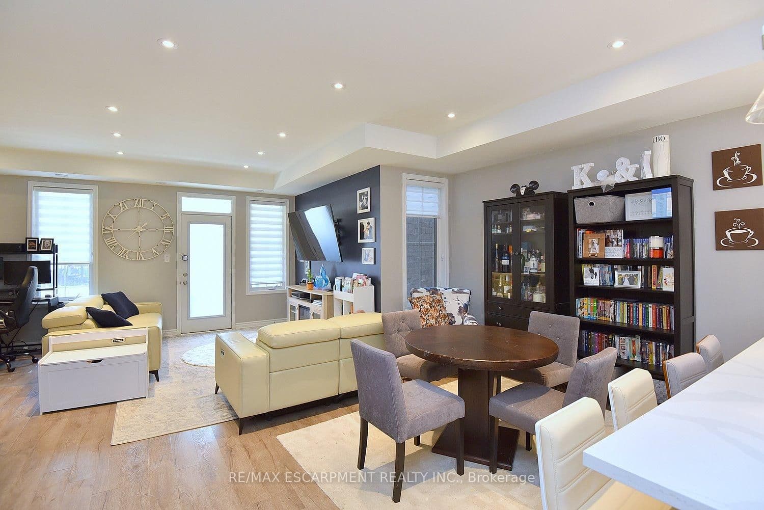 1317 Lerchie Way, Unit 78 thumbnail 8
