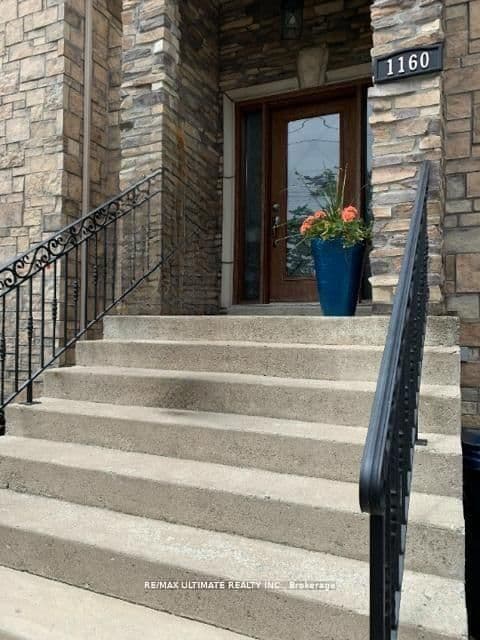 1160 Islington Avenue thumbnail 2