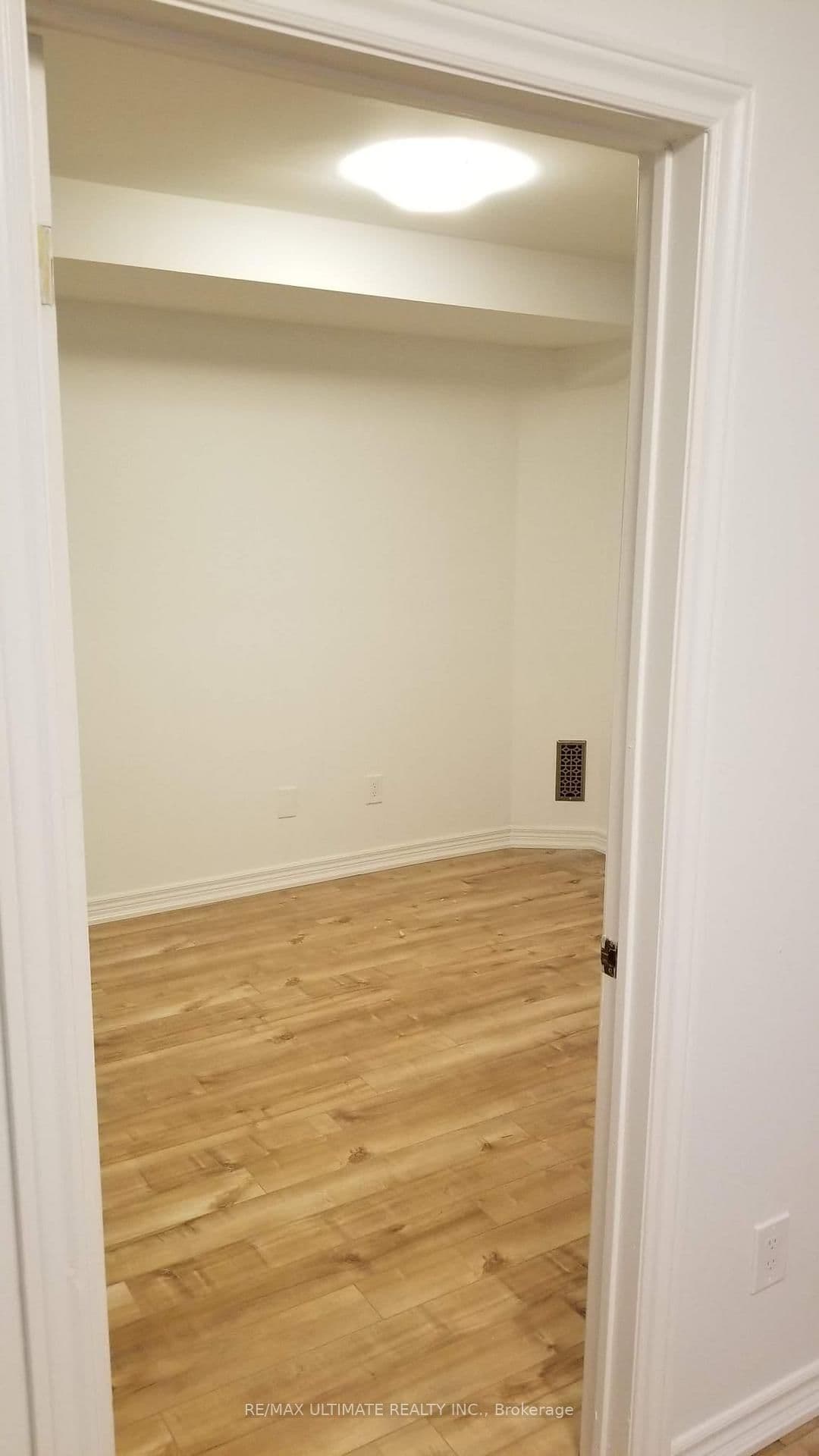 3208 Dundas Street W, Unit Lower thumbnail 11