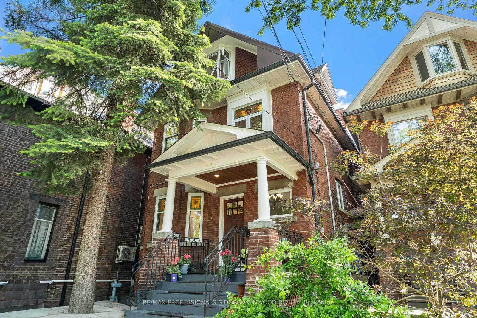 13 Evelyn Crescent - Image 1