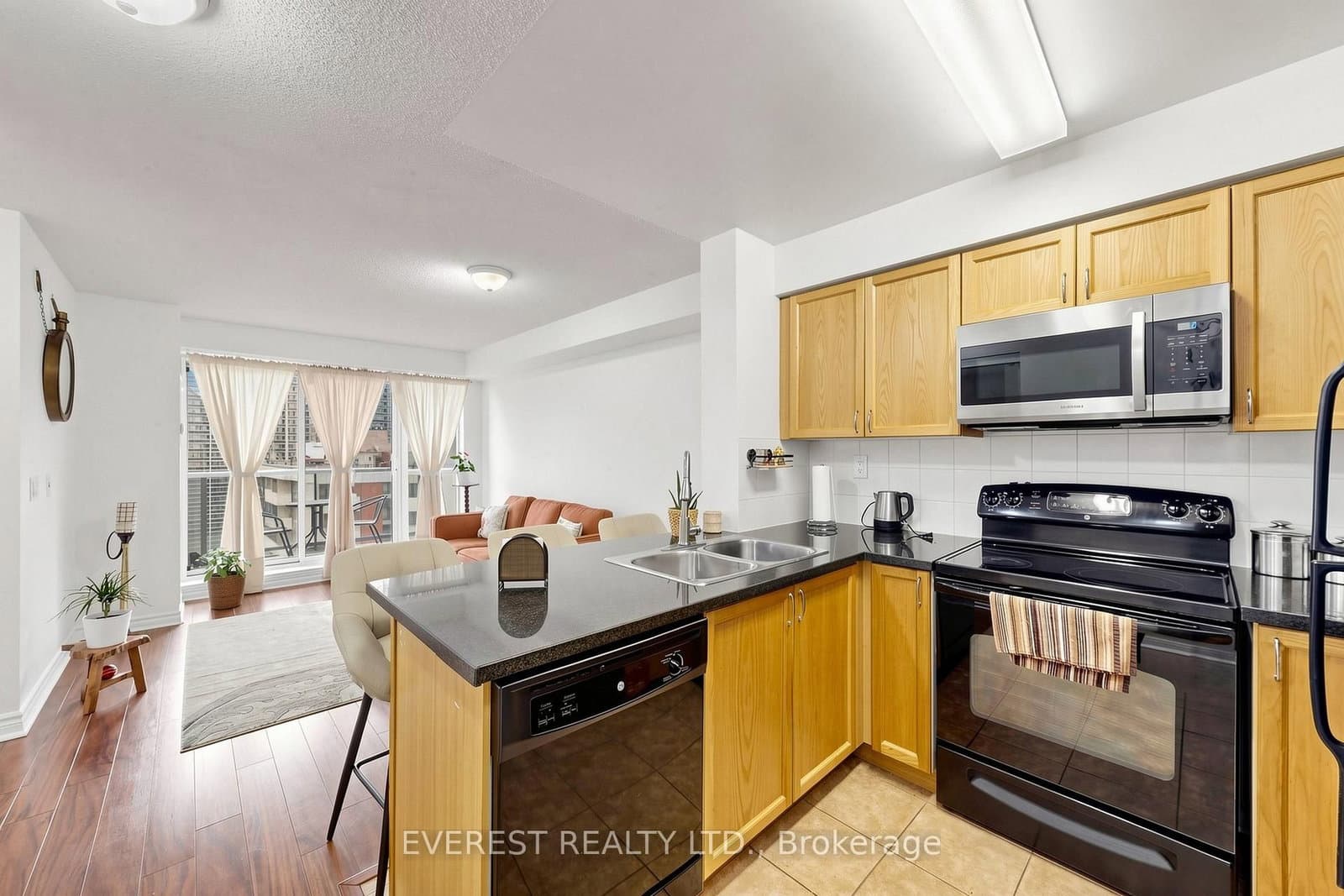 5 Michael Power Place, Unit #2101 thumbnail 12