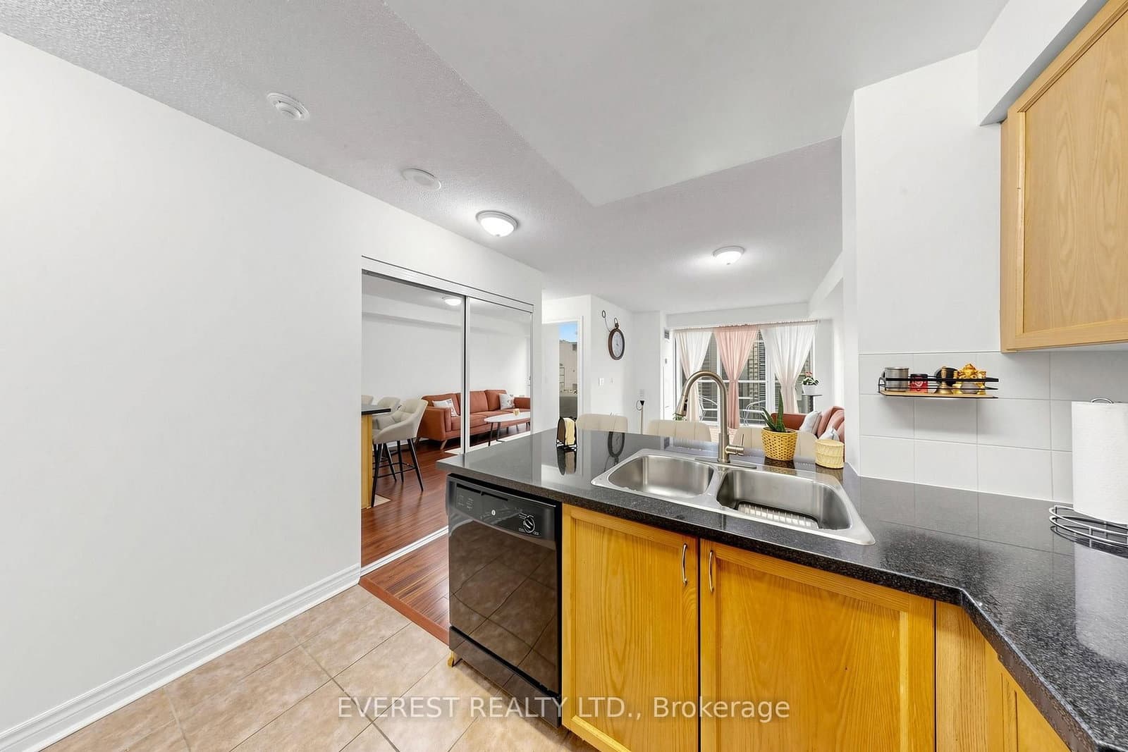 5 Michael Power Place, Unit #2101 thumbnail 13