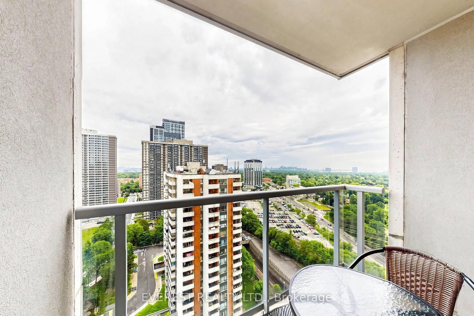 5 Michael Power Place, Unit #2101 thumbnail 20