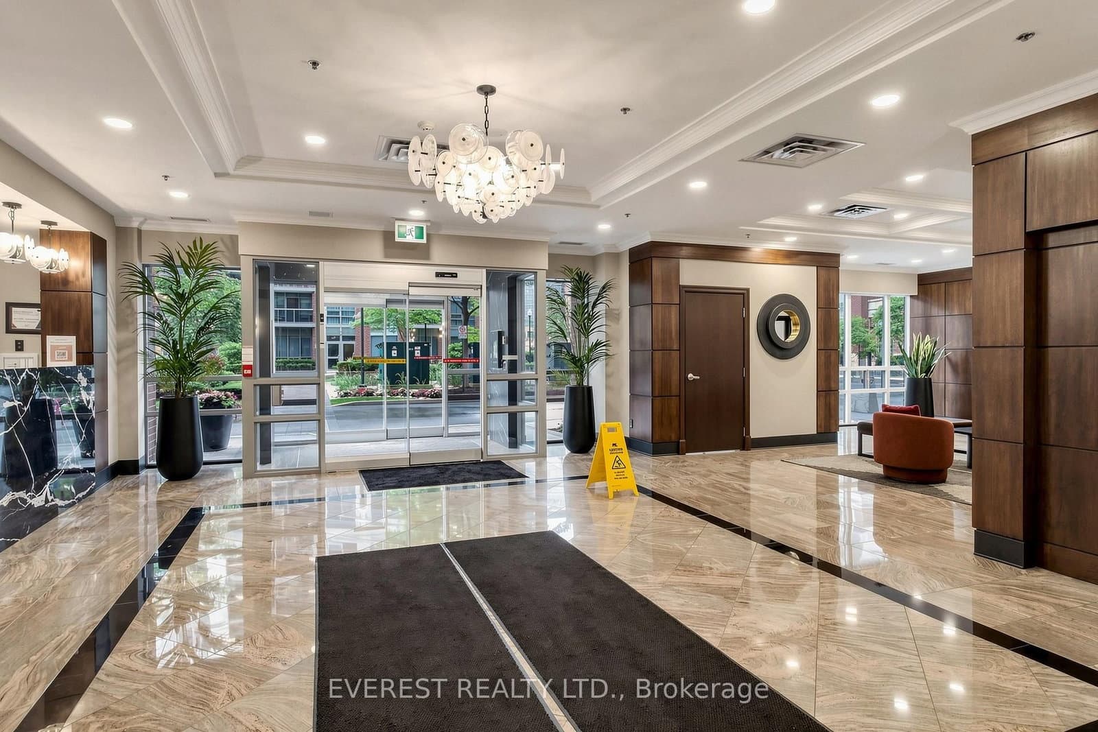 5 Michael Power Place, Unit #2101 thumbnail 3