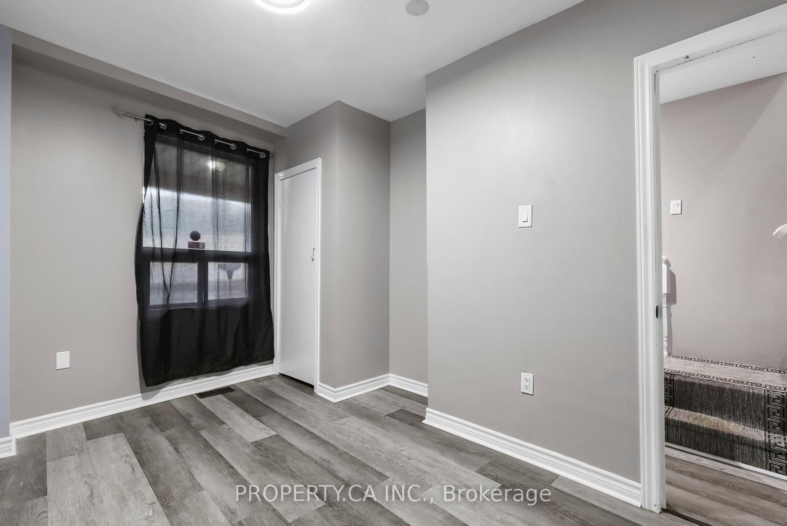 856 Weston Road thumbnail 4