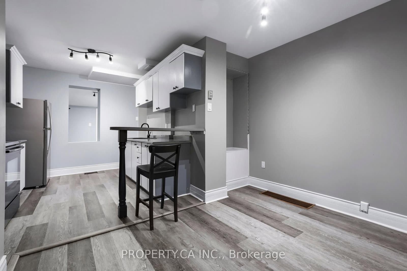 856 Weston Road thumbnail 6