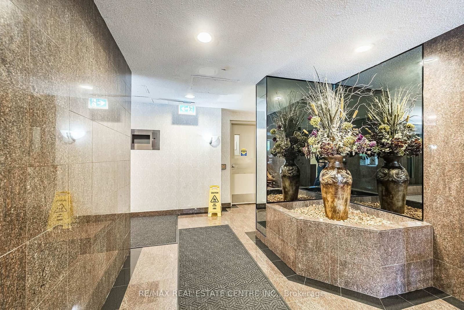 10 Malta Avenue, Unit 210 thumbnail 7