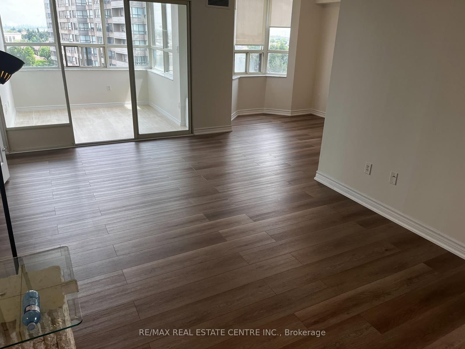 30 Malta Avenue E, Unit 802 thumbnail 11