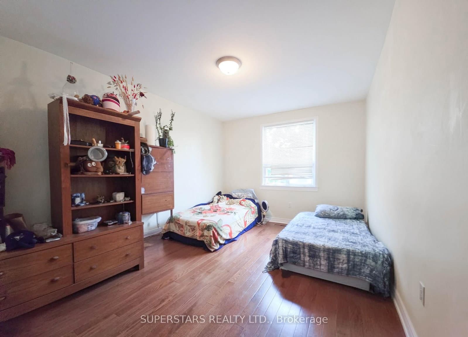 856 Wilson Avenue thumbnail 25