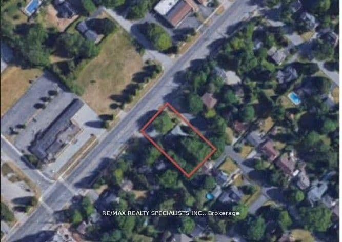 990-992 Birchwood Avenue thumbnail 5